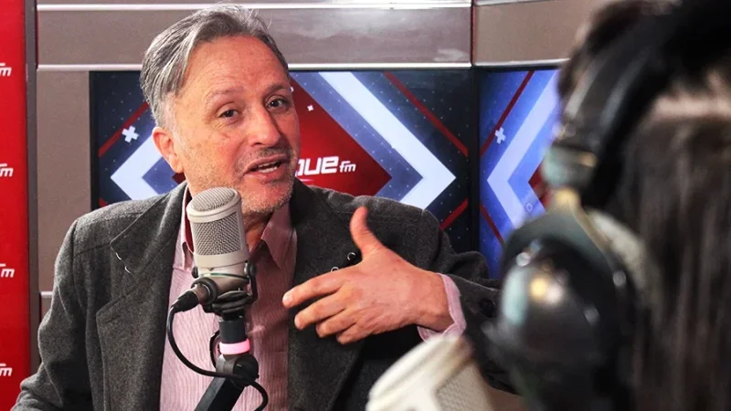 زهير الرايس: تعاطفت مع ‘رجاء’ الذي تعرض للغدر من أقرب الناس إليه وهم أشقاؤه، لأنني عشت في الحقيقة بعض المواقف التي تعرض لها زهير الرايس: تعاطفت مع ‘رجاء’ الذي تعرض للغدر من أقرب الناس إليه وهم أشقاؤه، لأنني عشت في الحقيقة بعض المواقف التي تعرض لها