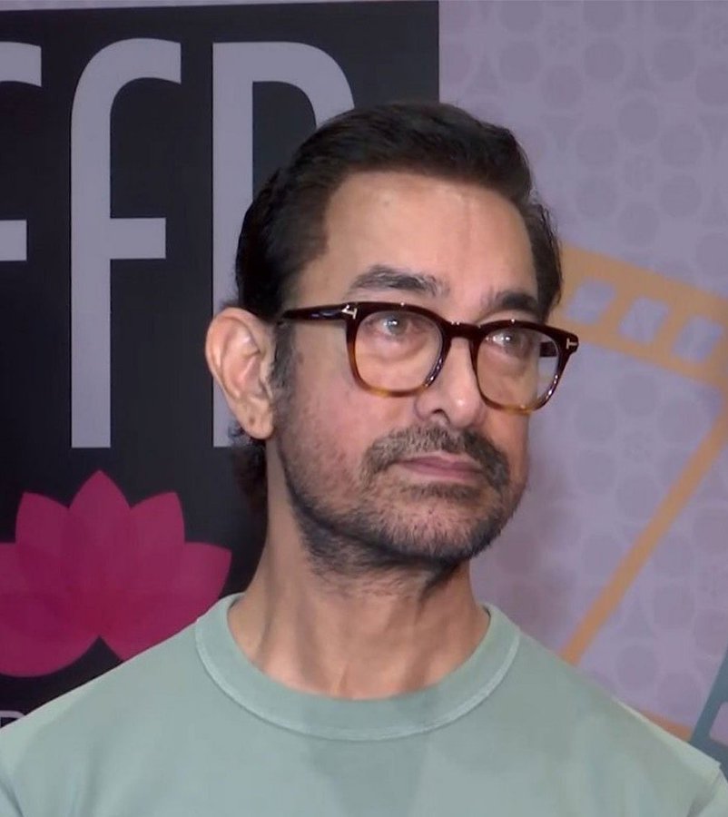 Aamir Khan : « J’ai traversé une période de dépression sévère et je buvais de l’alcool tous les jours après mon divorce » Aamir Khan : « J’ai traversé une période de dépression sévère et je buvais de l’alcool tous les jours après mon divorce »