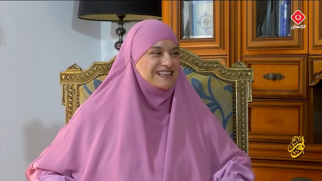 عايدة بوبكر:الحجاب لم يكن صدفة… بل ثمرة التزامي بالصلاة وتقربي من الله عايدة بوبكر:الحجاب لم يكن صدفة… بل ثمرة التزامي بالصلاة وتقربي من الله