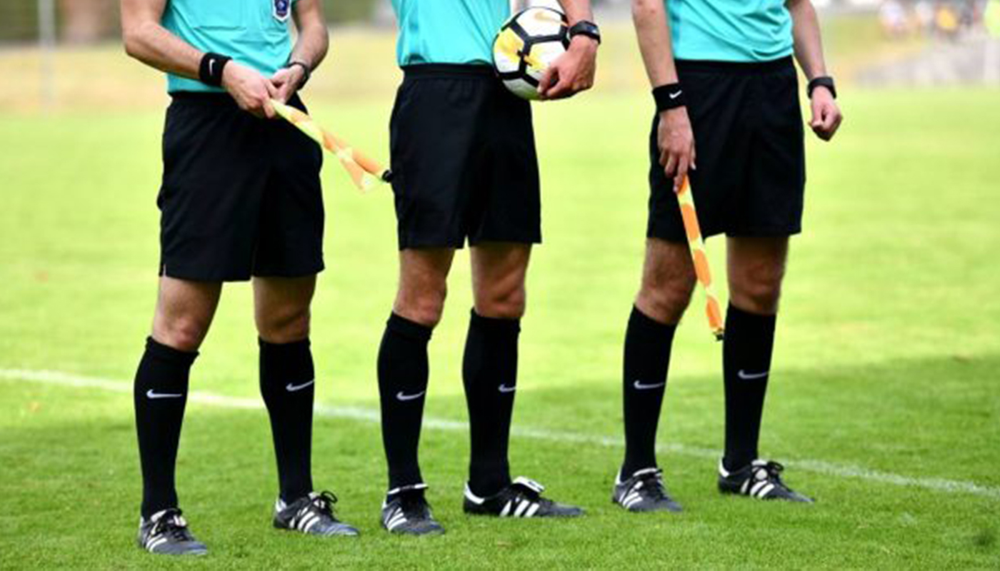Un trio arbitral tunisien en quarts de finale de la Ligue des champions et de la Coupe de la Confédération Un trio arbitral tunisien en quarts de finale de la Ligue des champions et de la Coupe de la Confédération
